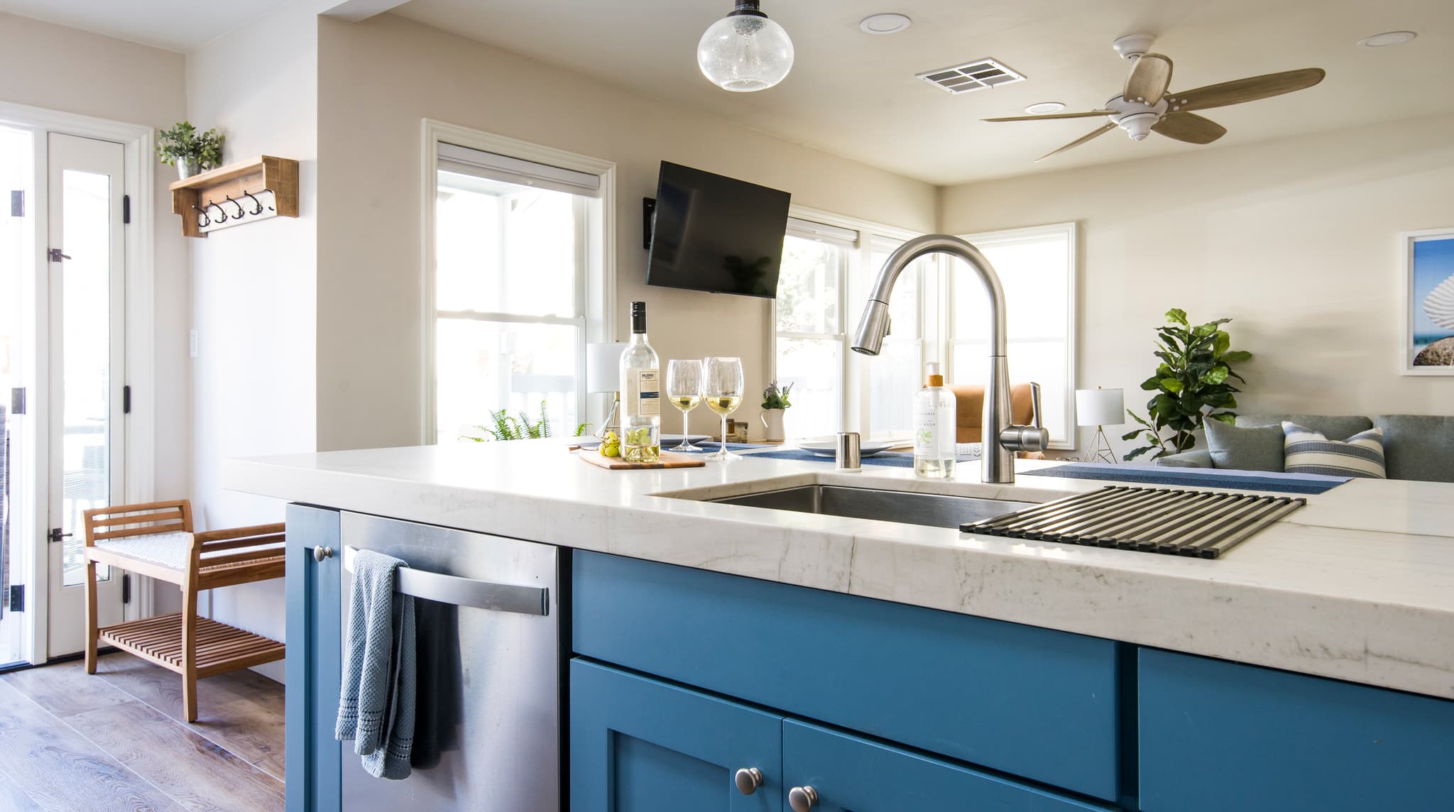 Ocean Beach, San Diego — Luxury furnished apartment in Ocean Beach, San Diego