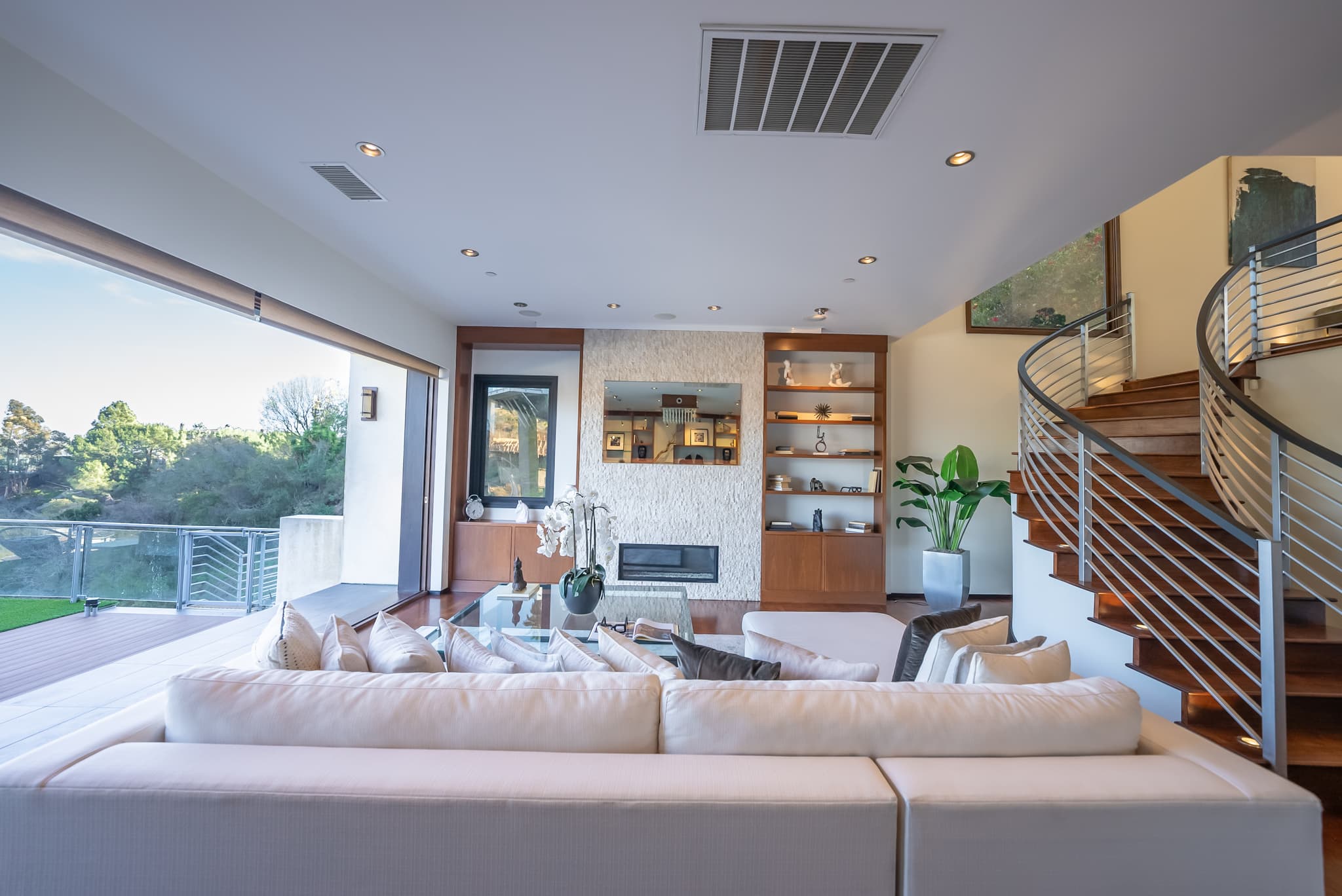 Bel Air, Los Angeles — Luxury furnished apartment in Bel Air, Los Angeles