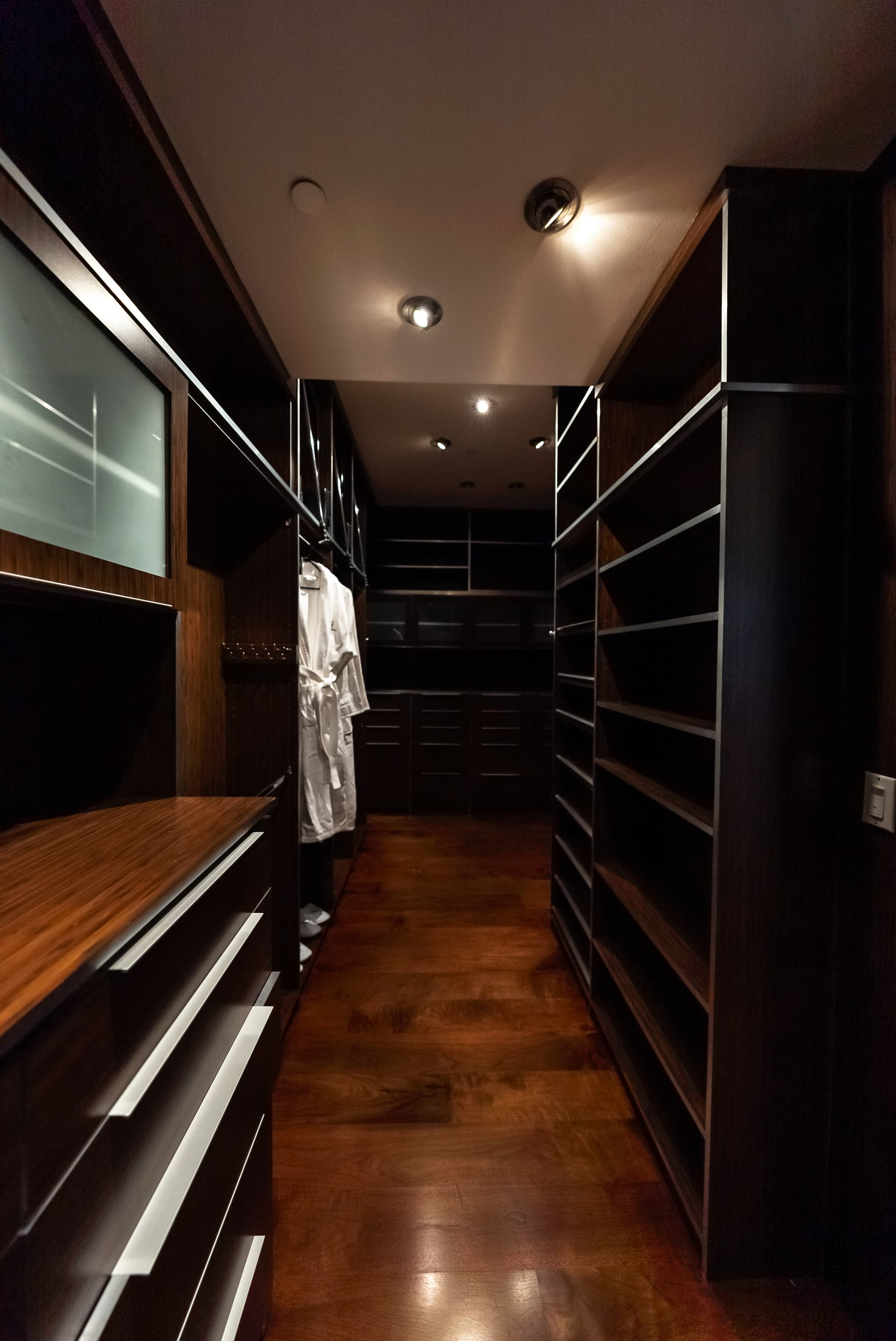 Bel Air, Los Angeles — Luxury furnished apartment in Bel Air, Los Angeles