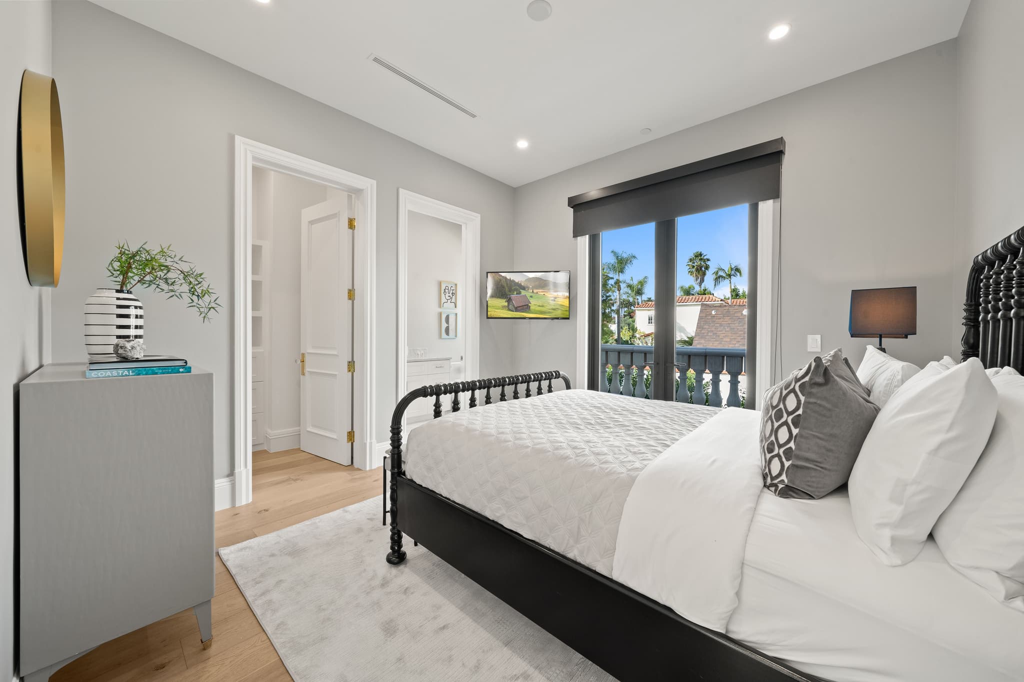 Beverly Hills, Los Angeles — Luxury furnished apartment in Beverly Hills, Los Angeles