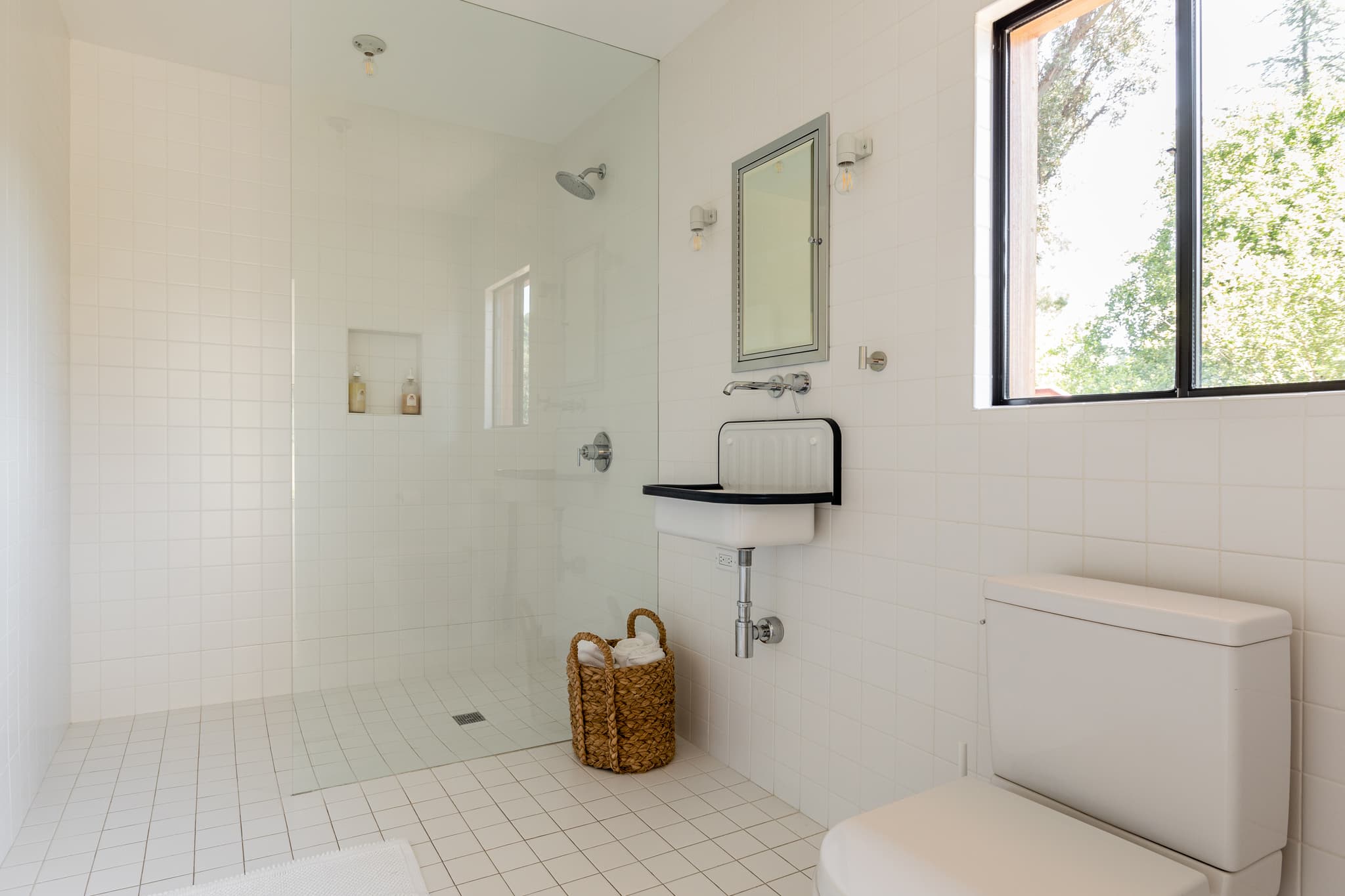 Topanga, Los Angeles — Luxury furnished apartment in Topanga, Los Angeles