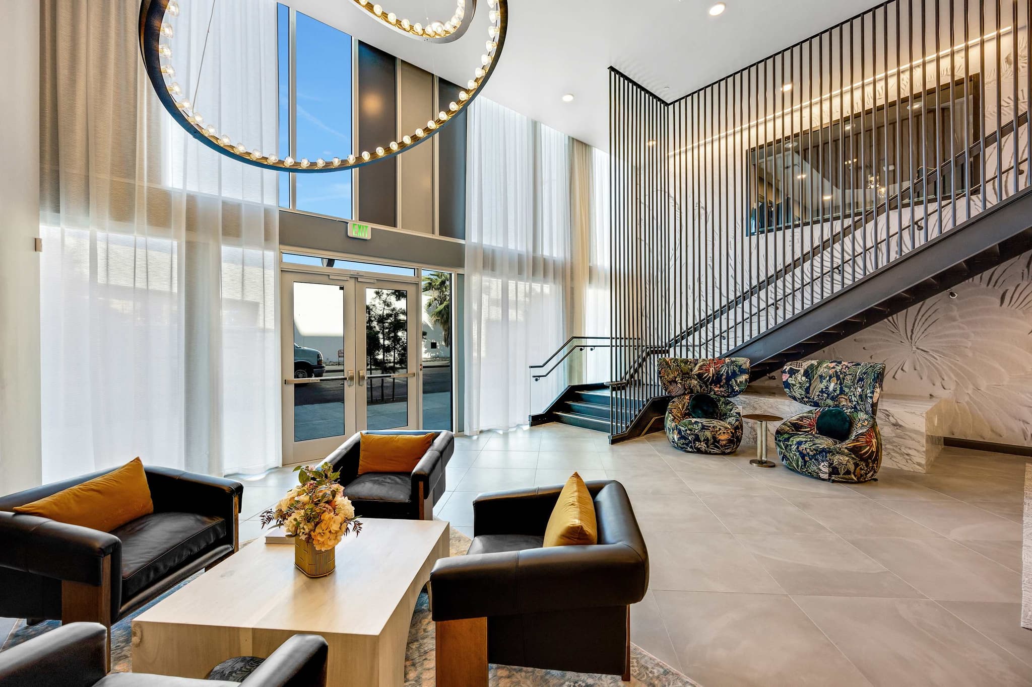 Franklin Village, Los Angeles — Luxury furnished apartment in Franklin Village, Los Angeles