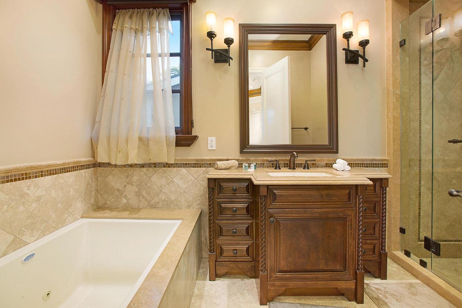 Beverly Hills, Los Angeles — Luxury furnished apartment in Beverly Hills, Los Angeles