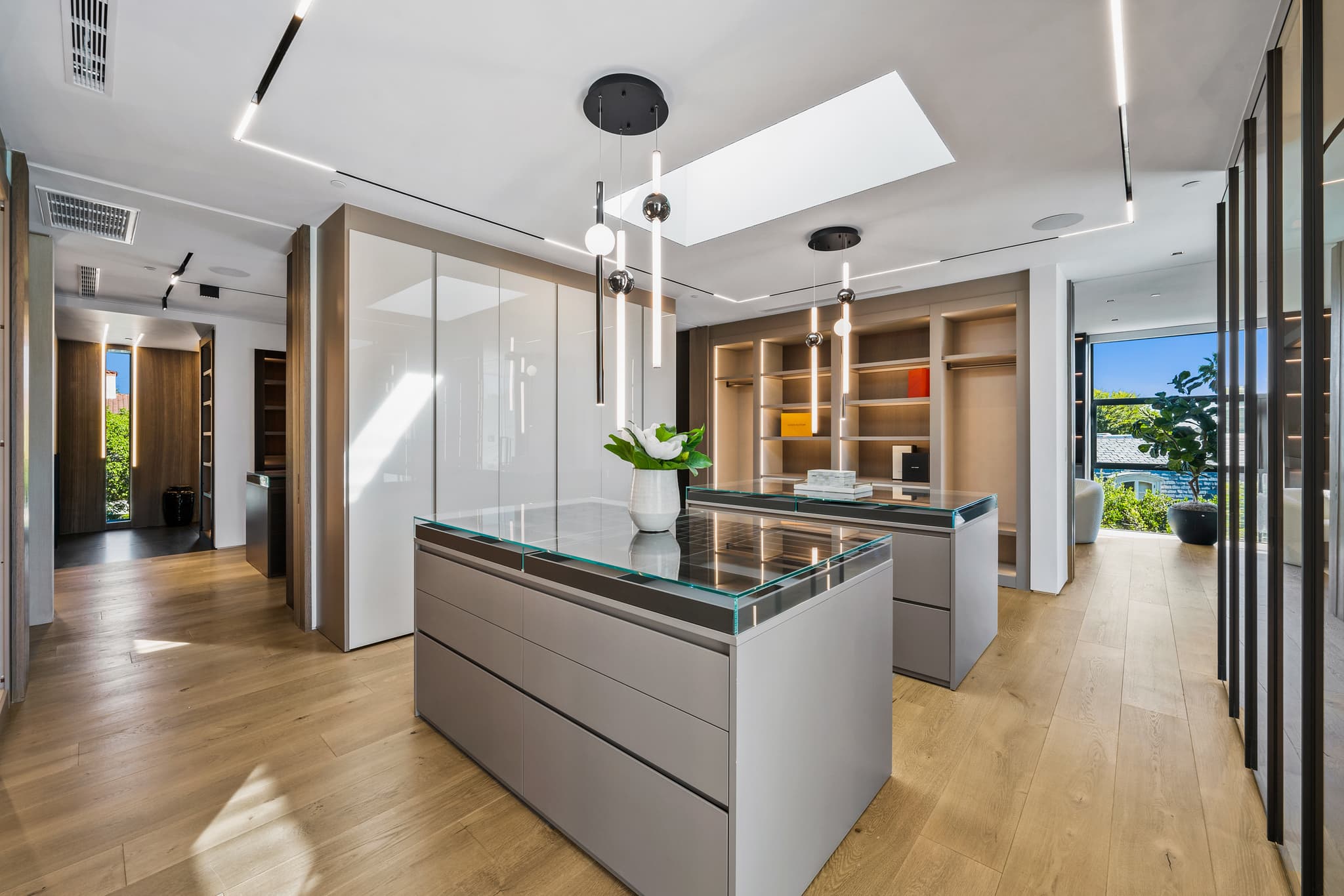 Westwood, Los Angeles — Luxury furnished apartment in Westwood, Los Angeles