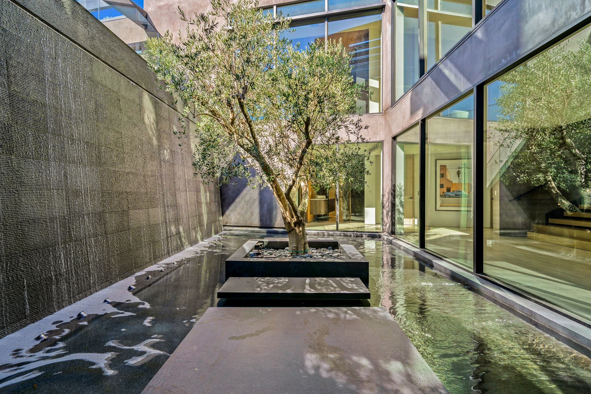 Westwood, Los Angeles — Luxury furnished apartment in Westwood, Los Angeles