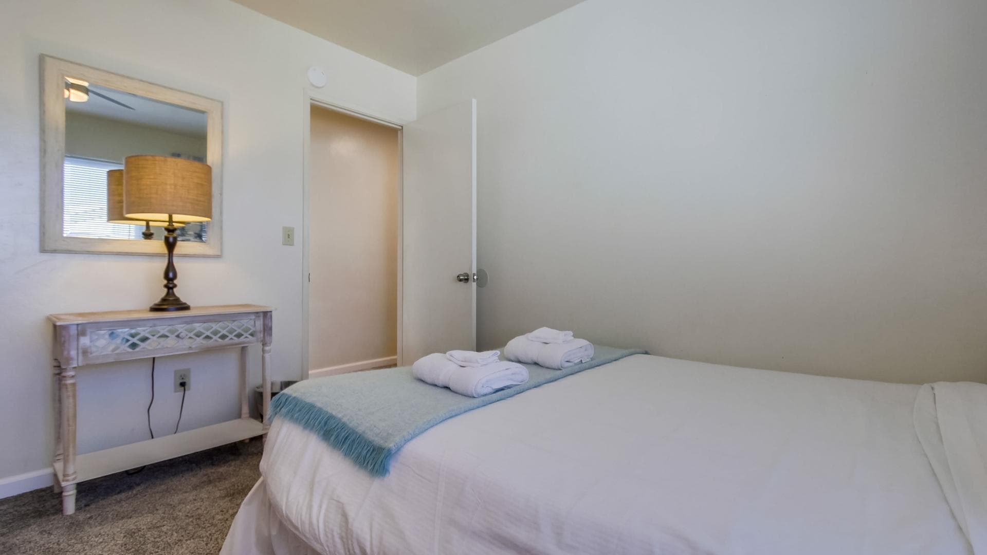 Ocean Beach, San Diego — Luxury furnished apartment in Ocean Beach, San Diego