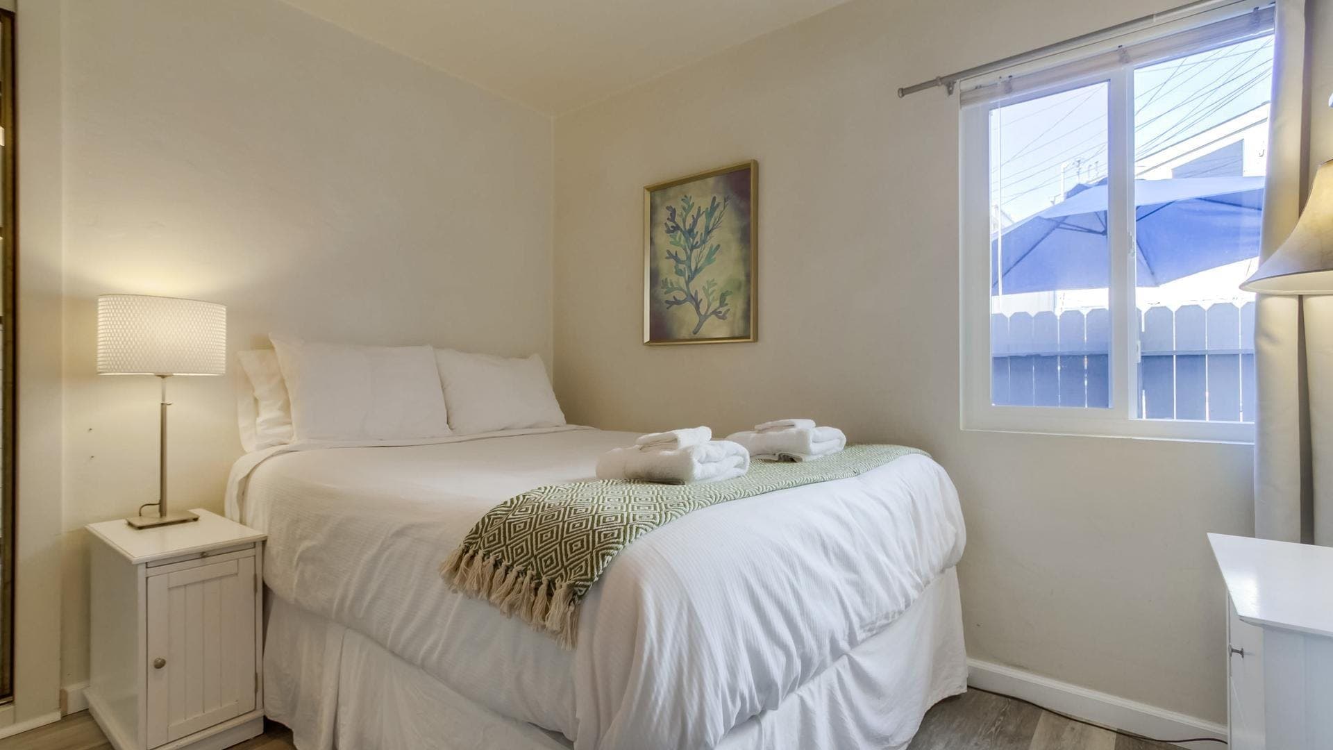 Ocean Beach, San Diego — Luxury furnished apartment in Ocean Beach, San Diego