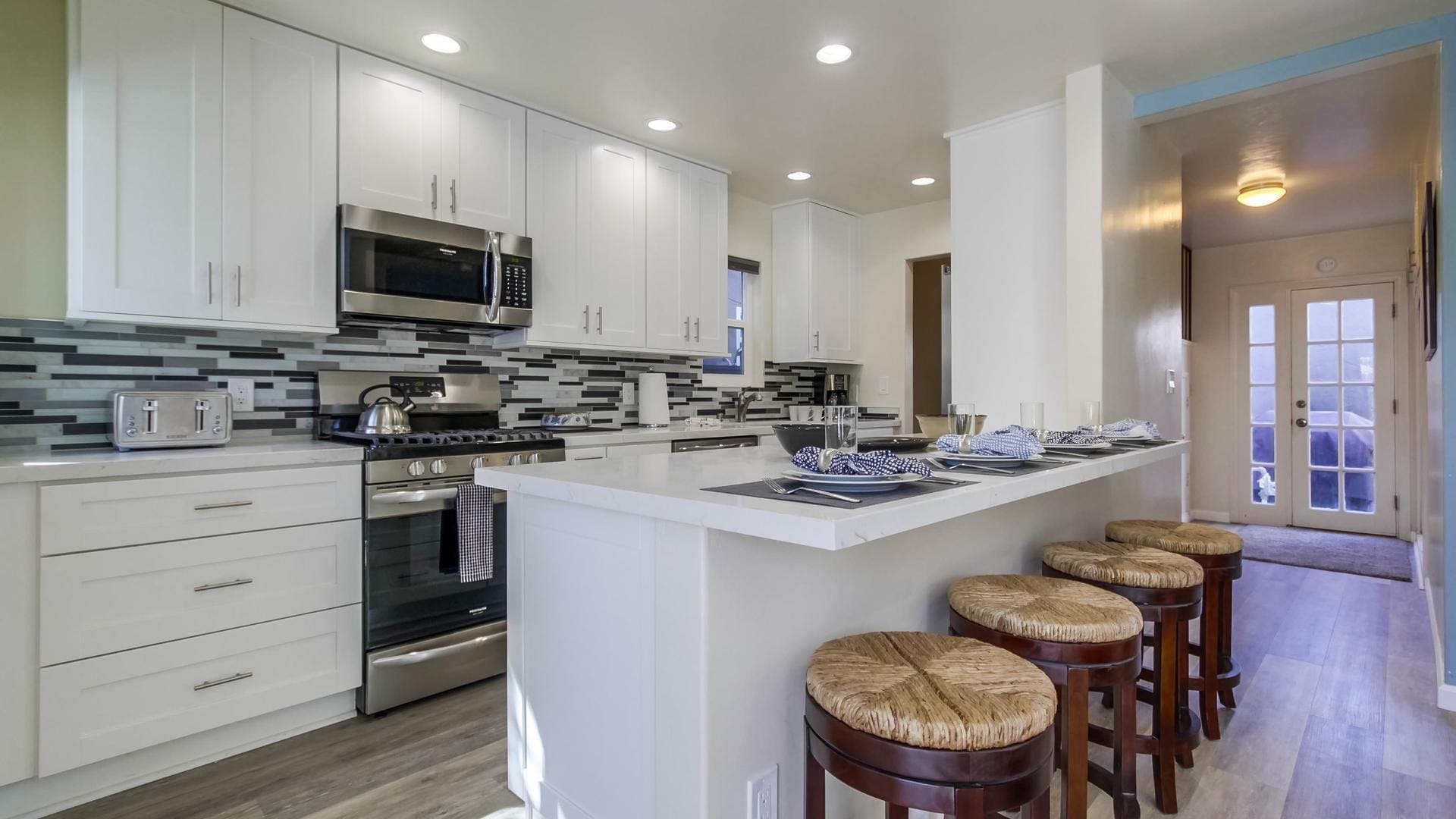 Ocean Beach, San Diego — Luxury furnished apartment in Ocean Beach, San Diego