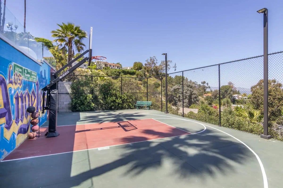 Encino, Los Angeles — Luxury furnished apartment in Encino, Los Angeles