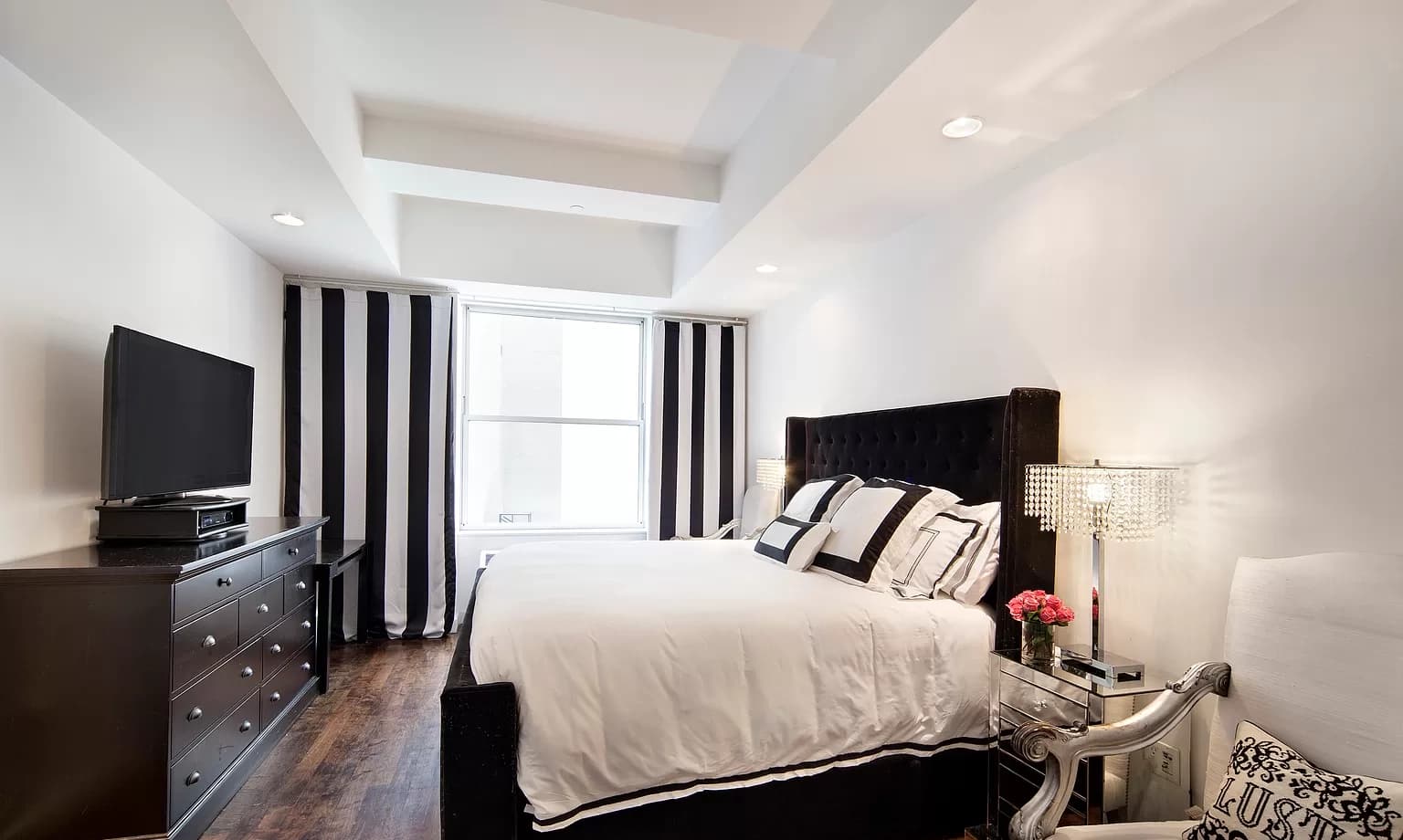 FiDi, FiDi — Luxury furnished apartment in FiDi, New York City