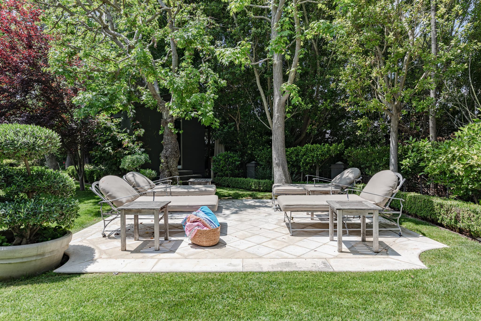 Beverly Crest, Los Angeles — Luxury furnished apartment in Beverly Crest, Los Angeles