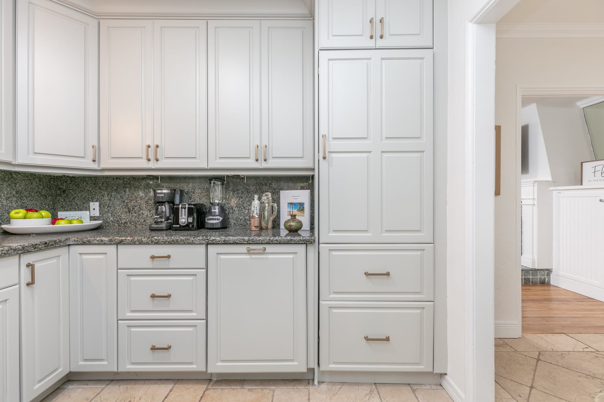 Las Olas Isles, Fort Lauderdale — Luxury furnished apartment in Las Olas Isles, Fort Lauderdale