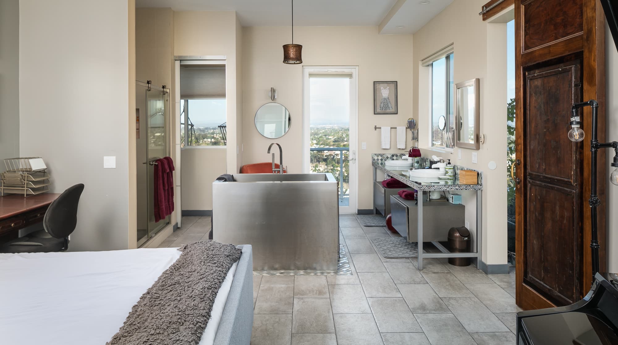 Pacific Beach, San Diego — Luxury furnished apartment in Pacific Beach, San Diego